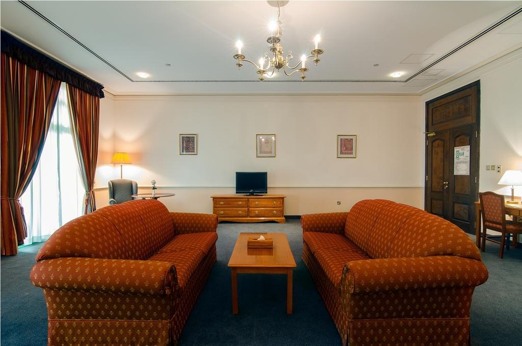 Cassells Ghantoot Hotel & Resort Bilik gambar